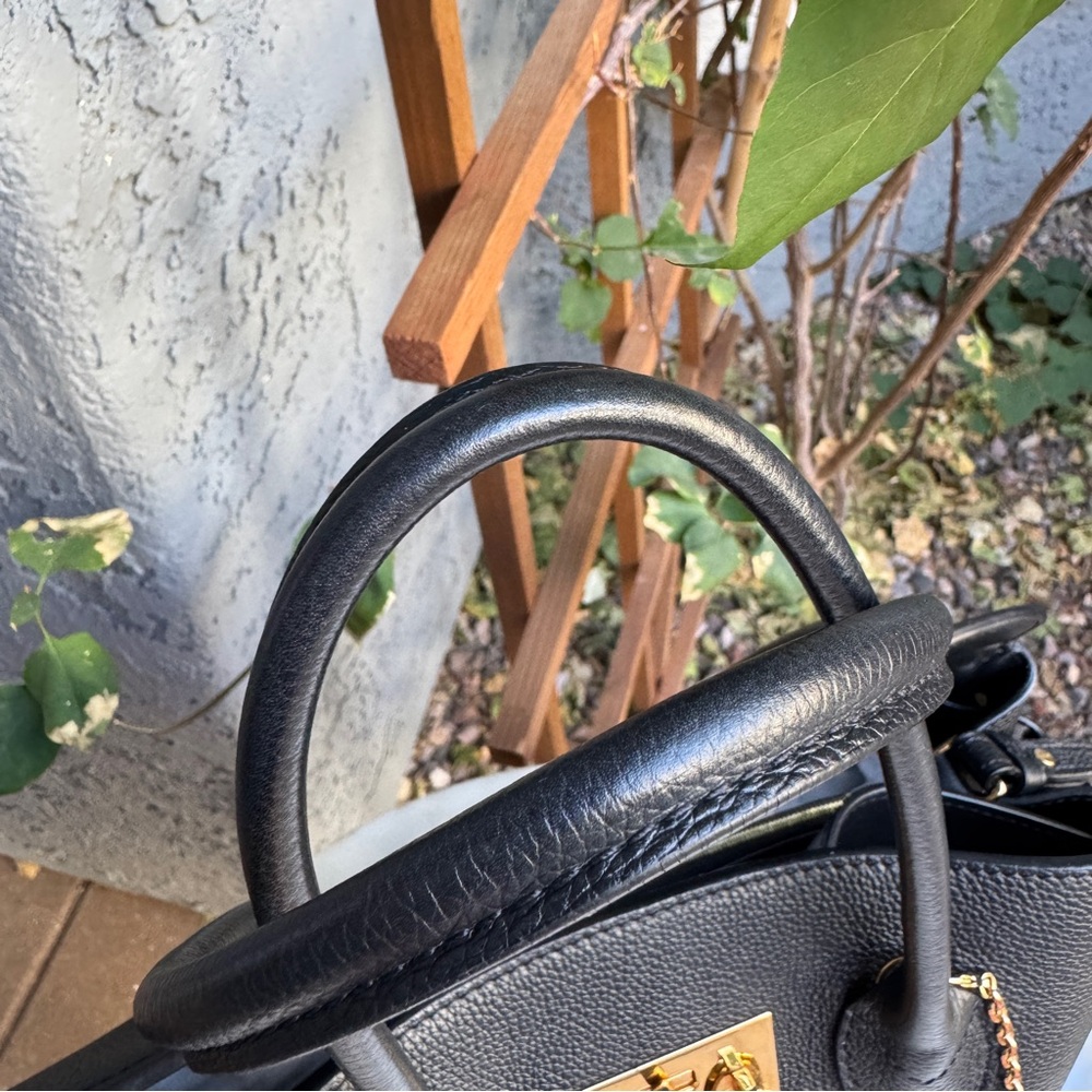 Louis Vuitton Milla MM Leather Tote - Picture 7 of 16